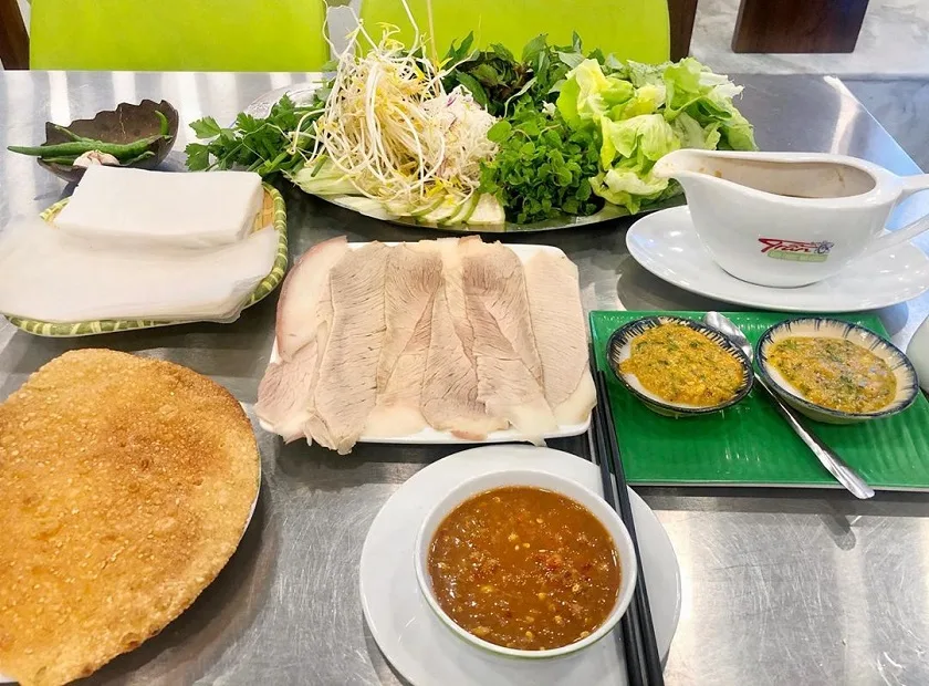 ăn gì ở đà nẵng