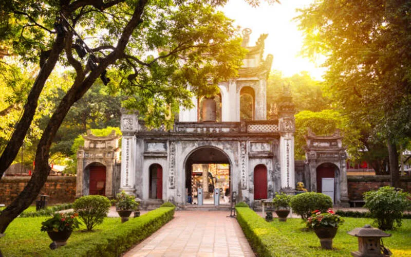top 12 dia diem chup anh dep o ha noi khong the bo lo