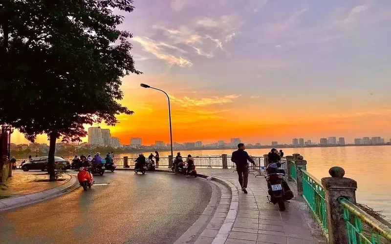 top 12 dia diem chup anh dep o ha noi khong the bo lo