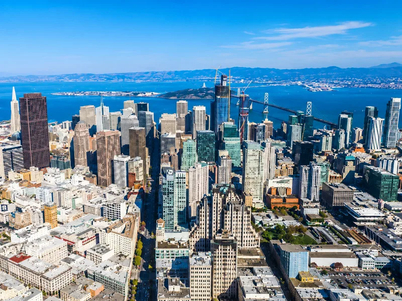 Bay Area đứng thứ hai về số triệu phú và nổi bật với số lượng tỷ phú cùng tốc độ tăng tài sản mạnh.